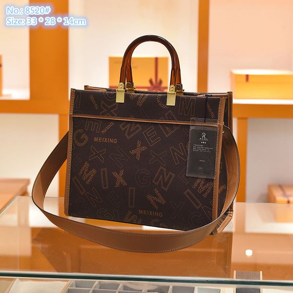wholesale factory women shoulder bags 2 colors elegant western-style printed tote bag large-capacity fashion backpack everyday joker contras